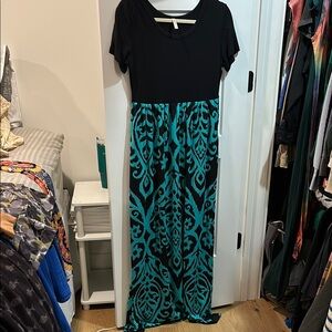 Elegant Black and Teal Maxi Dress